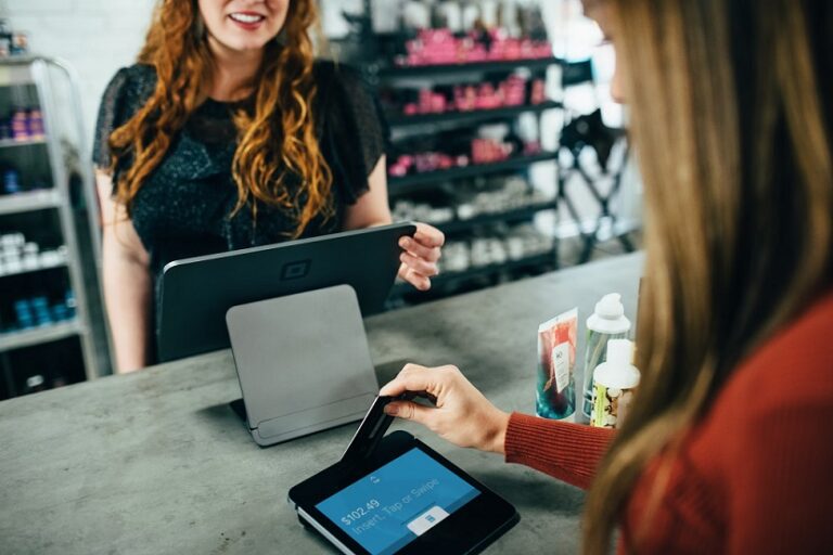 5 Ways to Build Powerful Connections With Your Customers