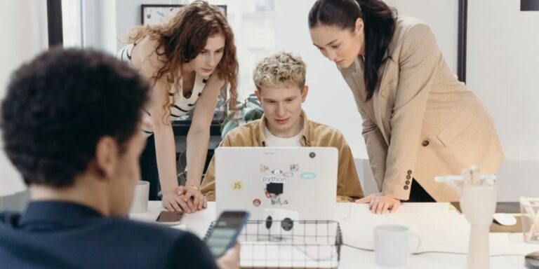 Project Tracking Unveiled: A Guide to Effective Software